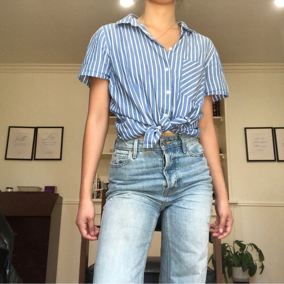 Forever21 Chic Striped Blue & White Collar Button Up - Picture 8 of 9